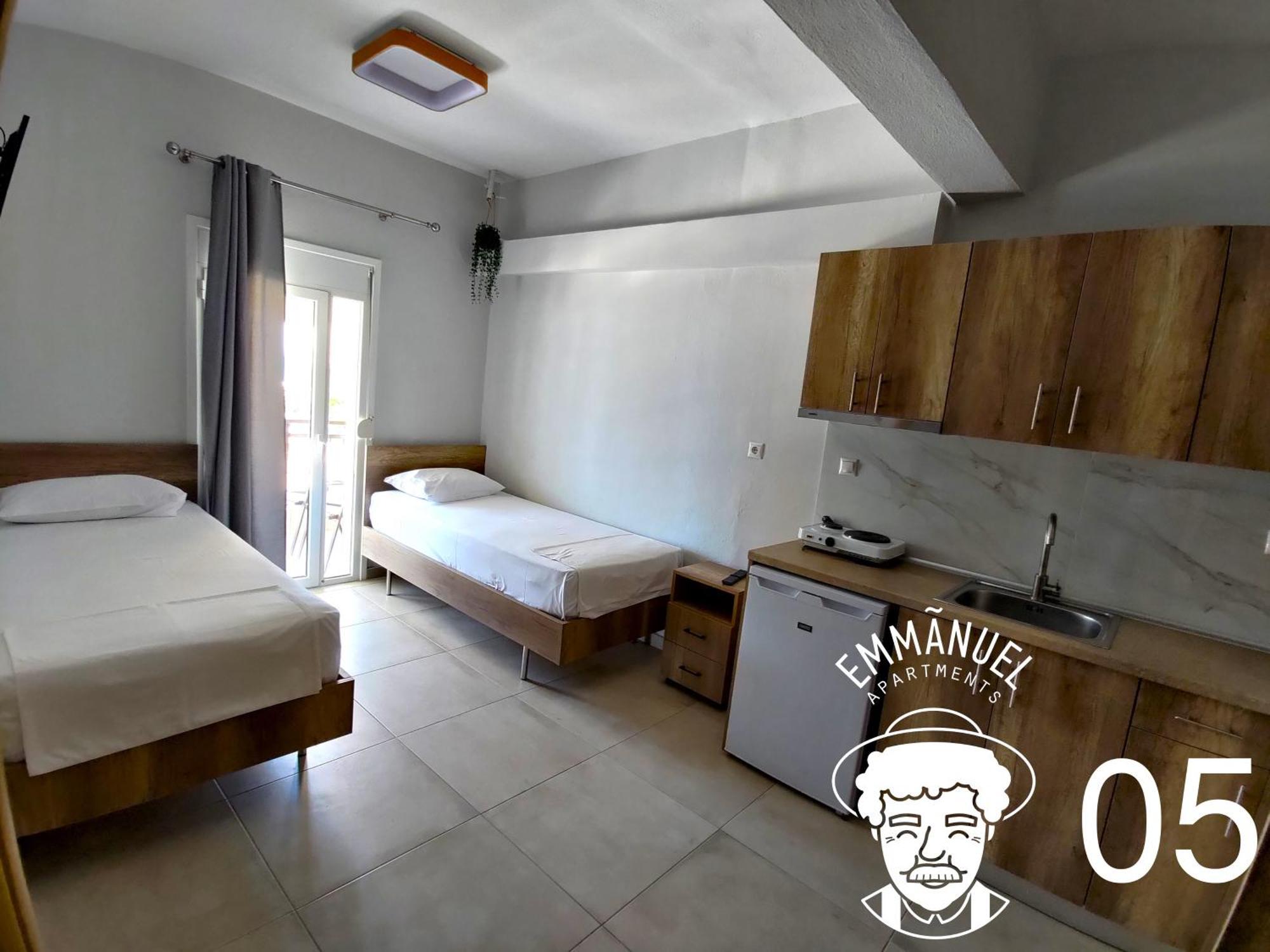 Emmanuel Apartments Paralía エクステリア 写真